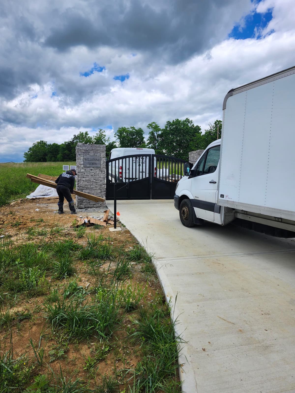 LiftMaster Swing vs. Slide Gate Operators: How to Choose the Right Series