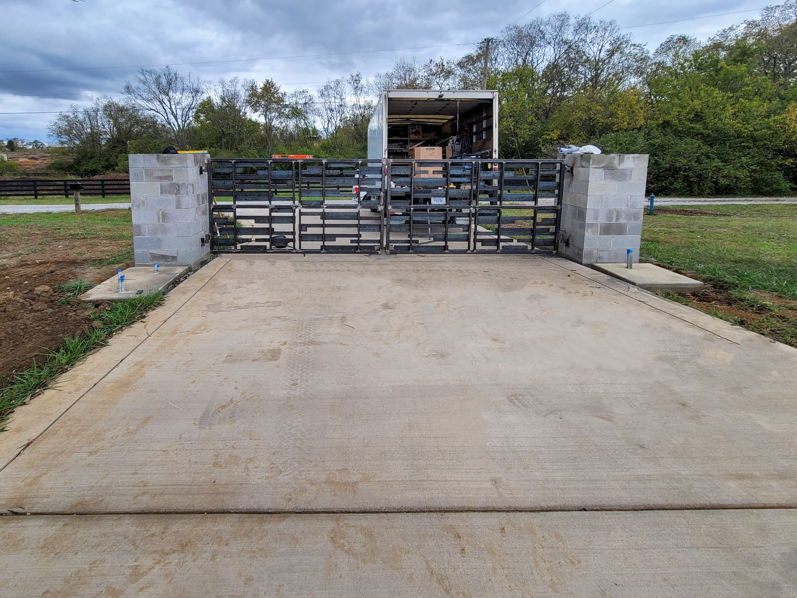 LiftMaster Swing vs. Slide Gate Operators: How to Choose the Right Series