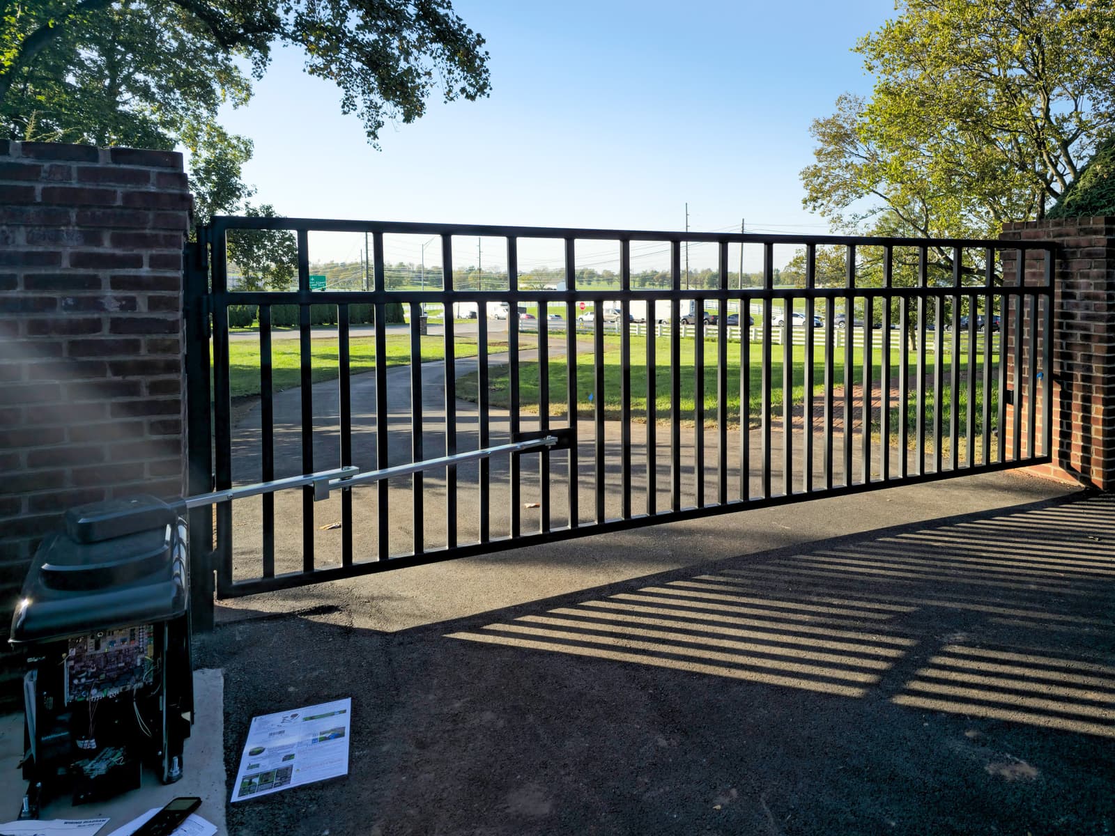 Why Custom Metal Gates Are the Perfect Blend of Security and Style