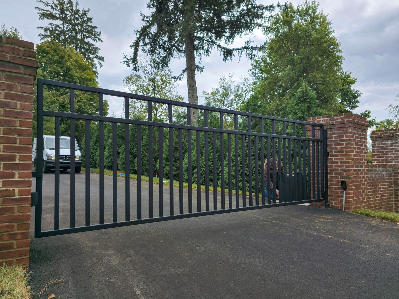 Battery Backup vs. Hardwired Gate Motors: Pros and Cons for Kentucky Properties