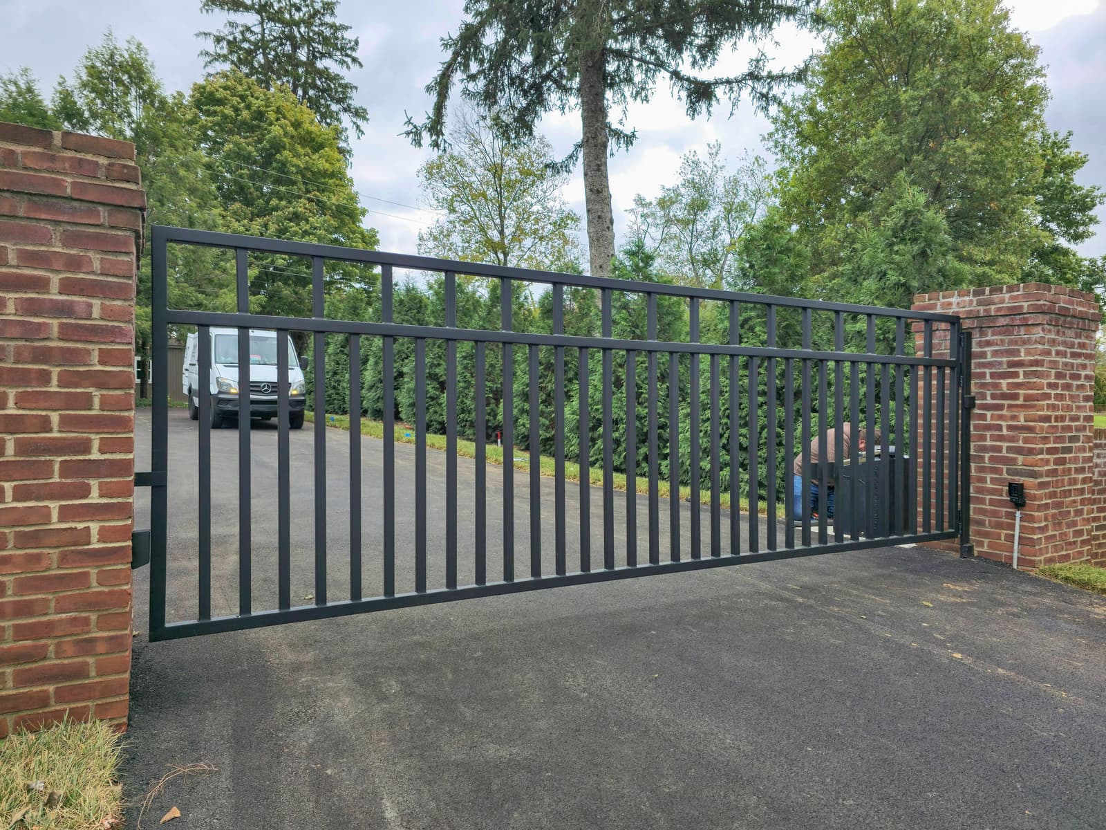 LiftMaster Swing vs. Slide Gate Operators: How to Choose the Right Series