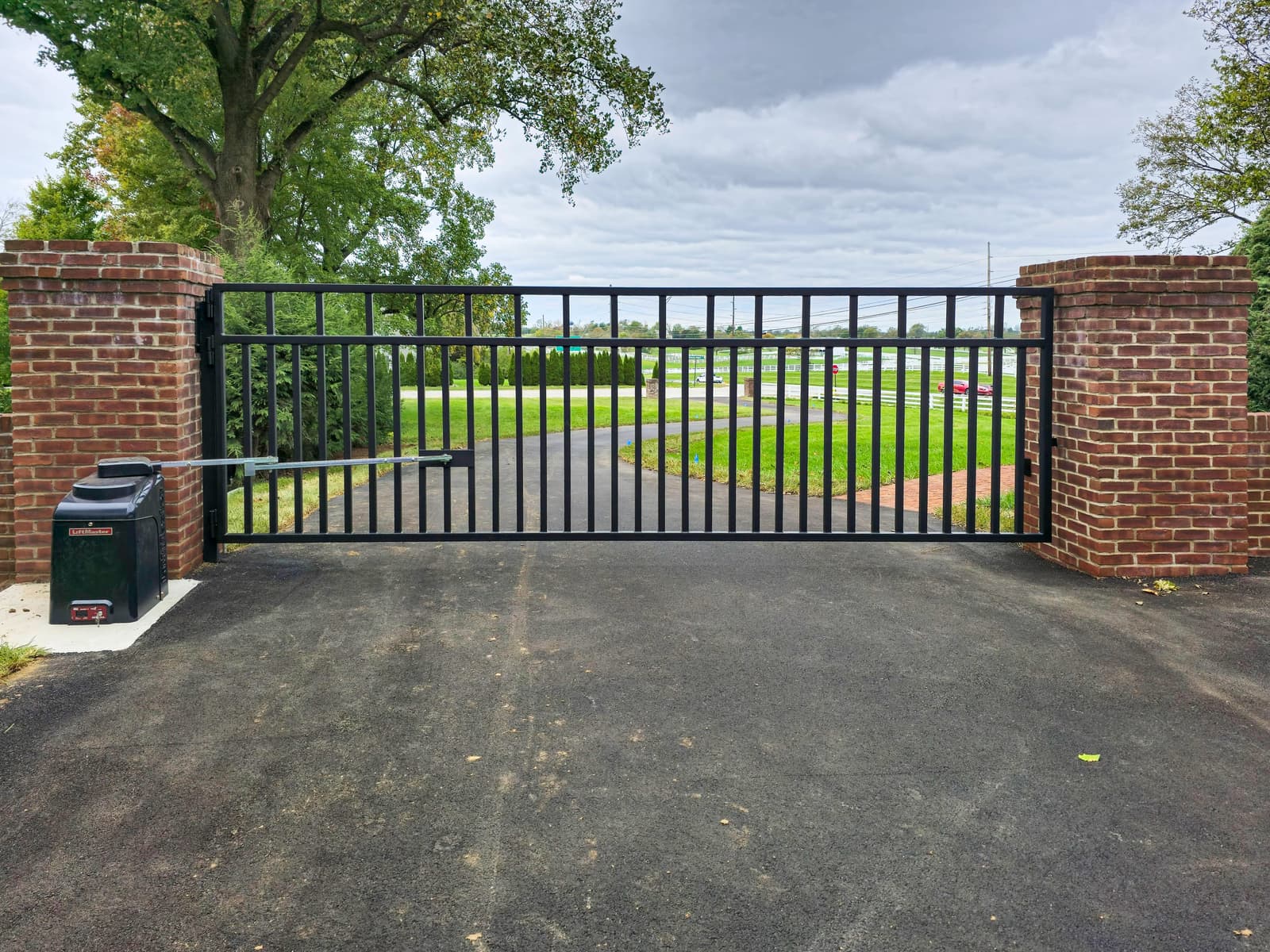 LiftMaster Swing vs. Slide Gate Operators: How to Choose the Right Series