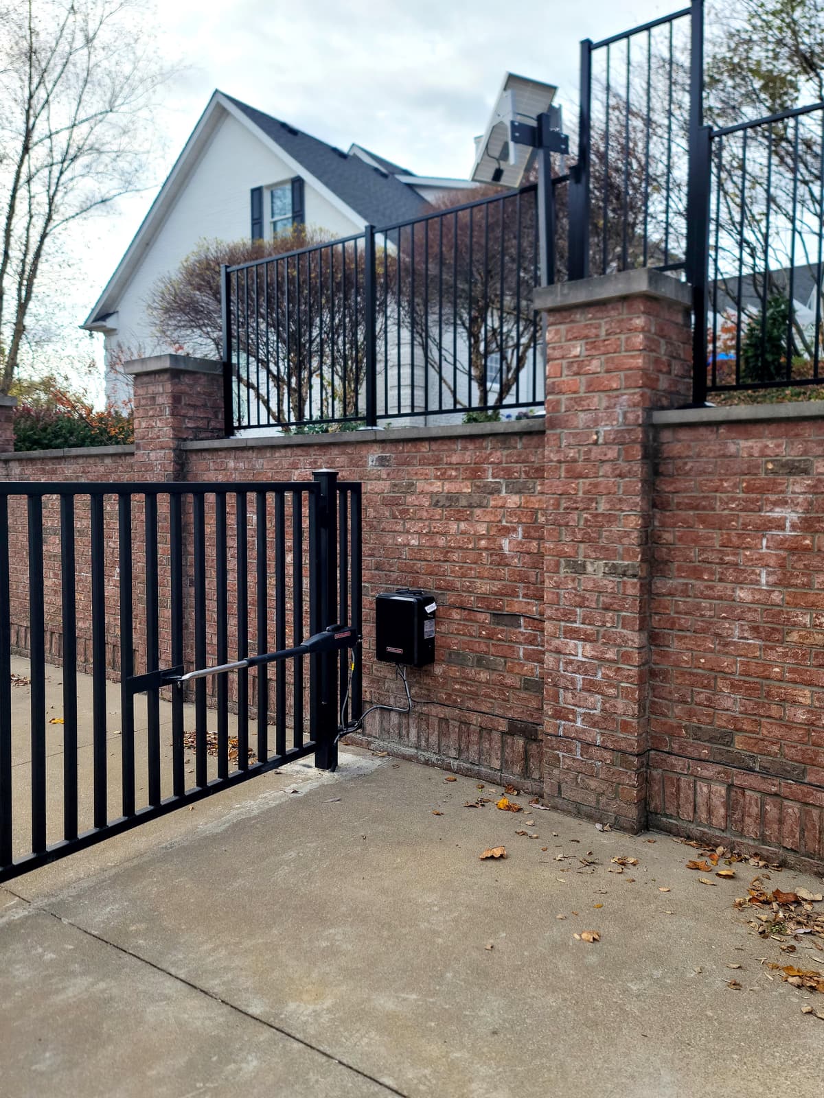 LiftMaster Swing vs. Slide Gate Operators: How to Choose the Right Series