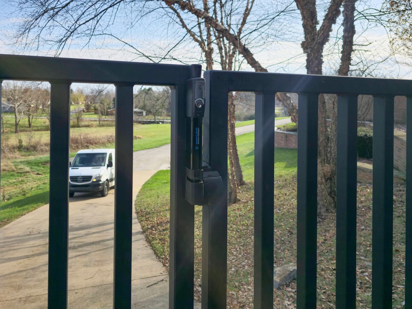 Custom Driveway Gates in Lexington: Styles, Costs & Automation (2025 Guide)