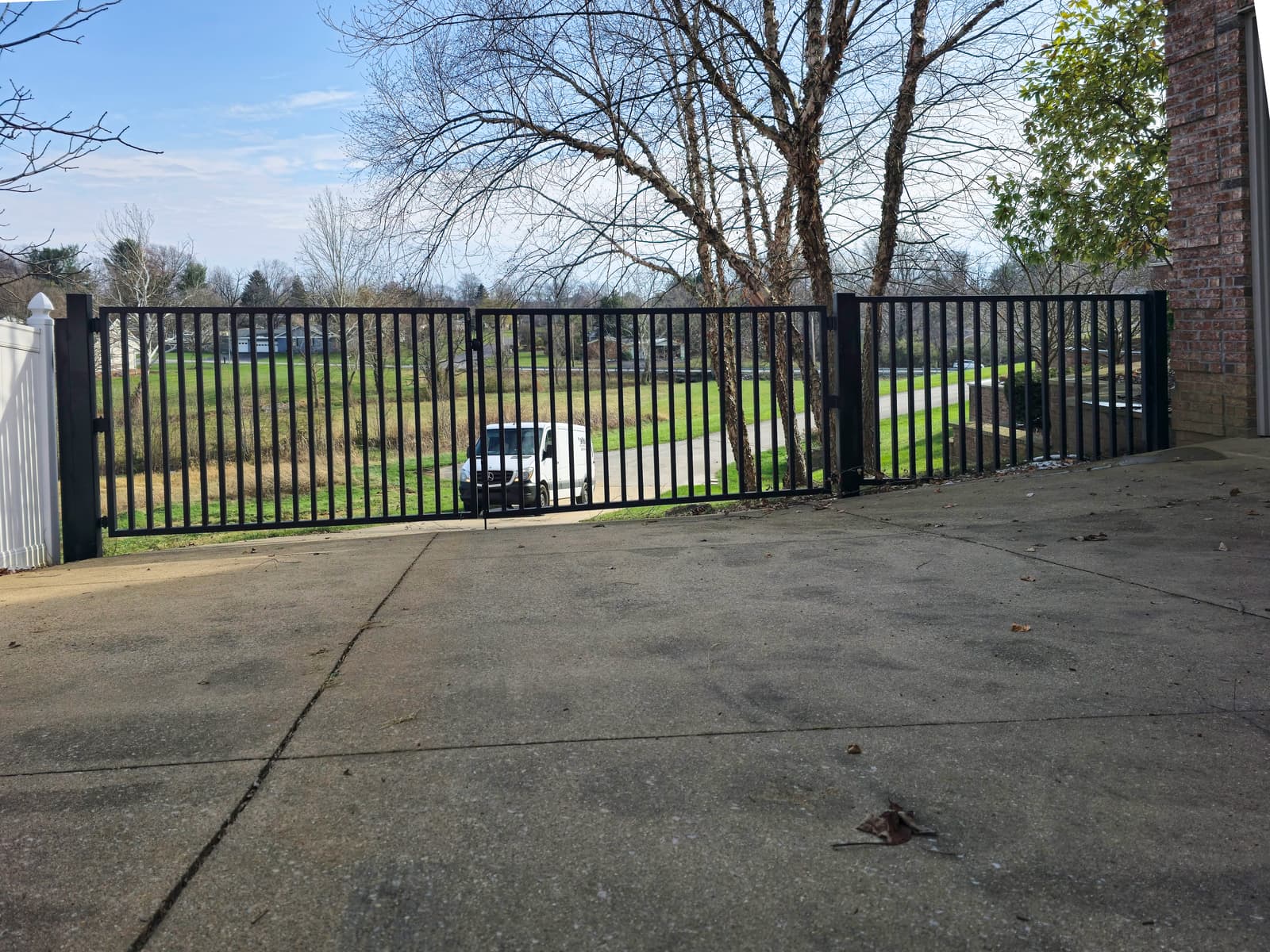 LiftMaster Swing vs. Slide Gate Operators: How to Choose the Right Series