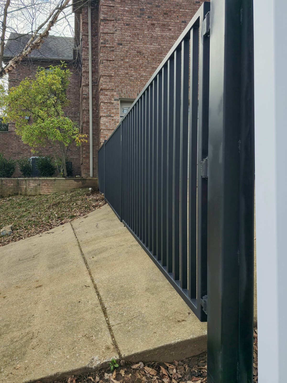 LiftMaster Swing vs. Slide Gate Operators: How to Choose the Right Series