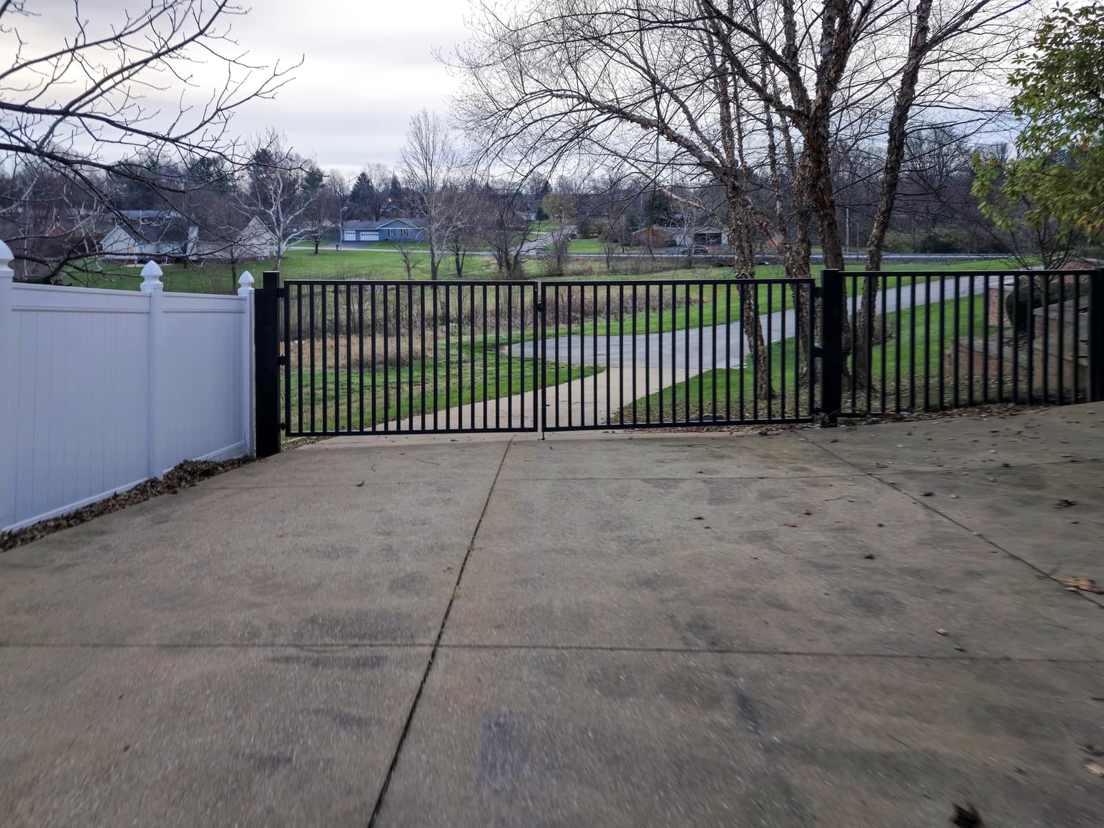 LiftMaster Swing vs. Slide Gate Operators: How to Choose the Right Series