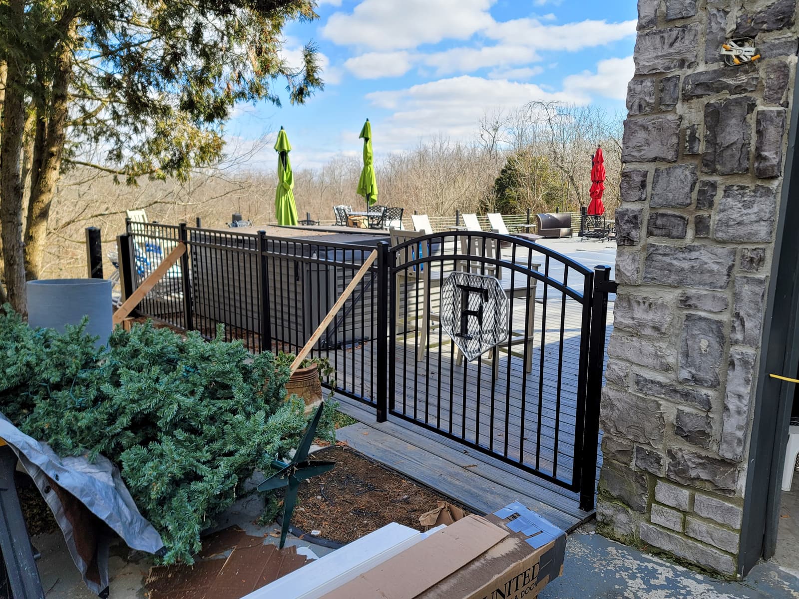 Powder Coating vs. Painting for Metal Fences