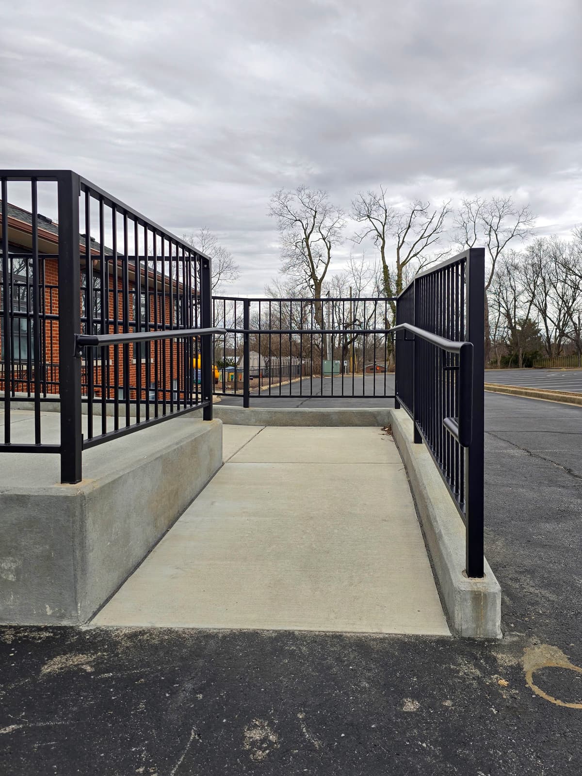 How Sun Exposure Affects Railing Finish Performance Over Time