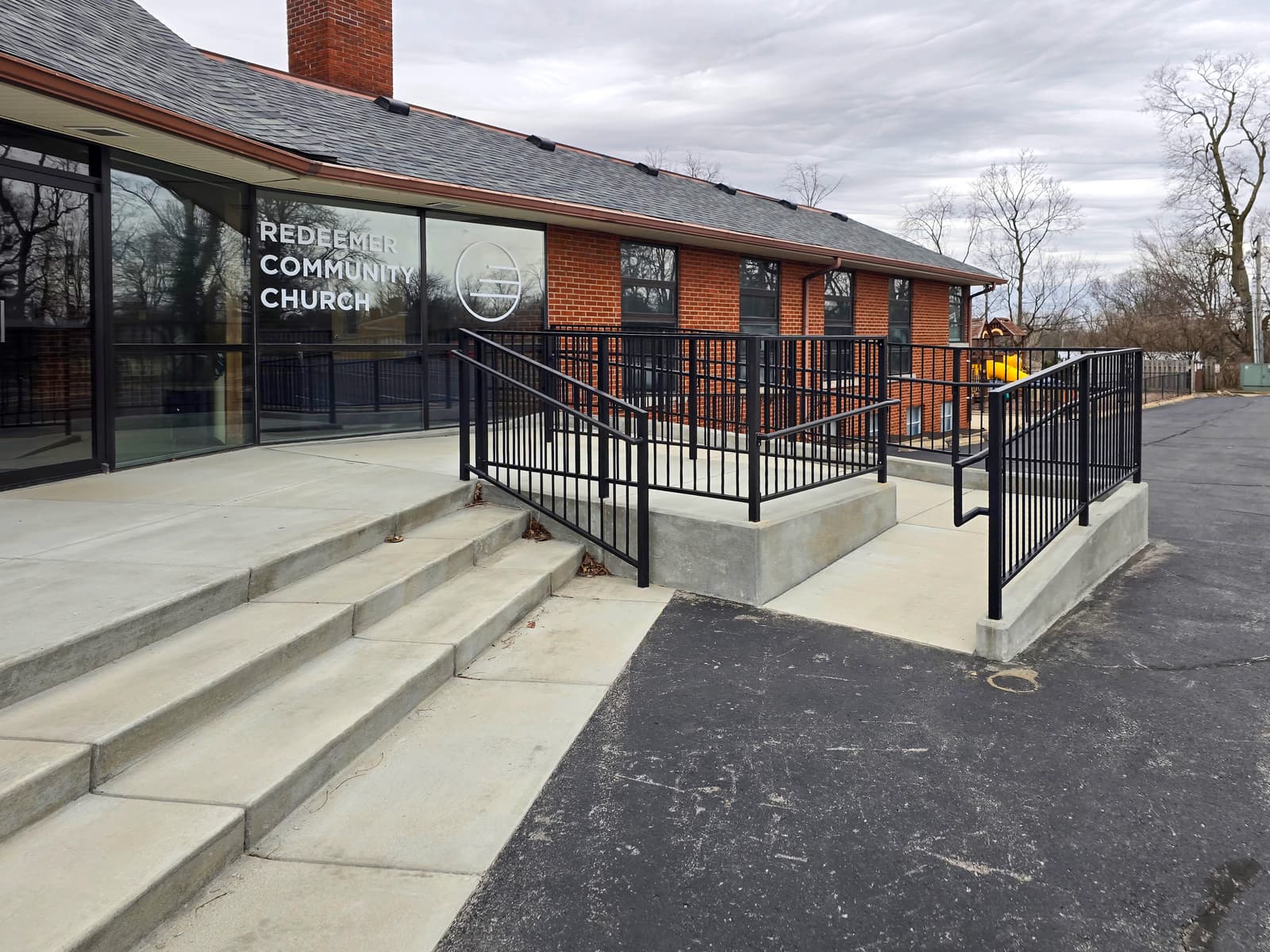 Metal Railings for Split-Level Homes: Layout Challenges and Design Tips