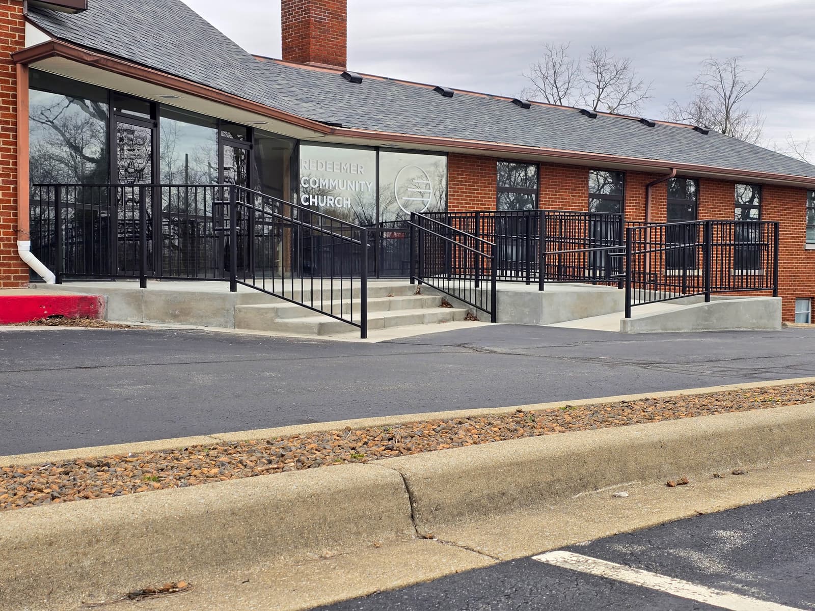 How Sun Exposure Affects Railing Finish Performance Over Time