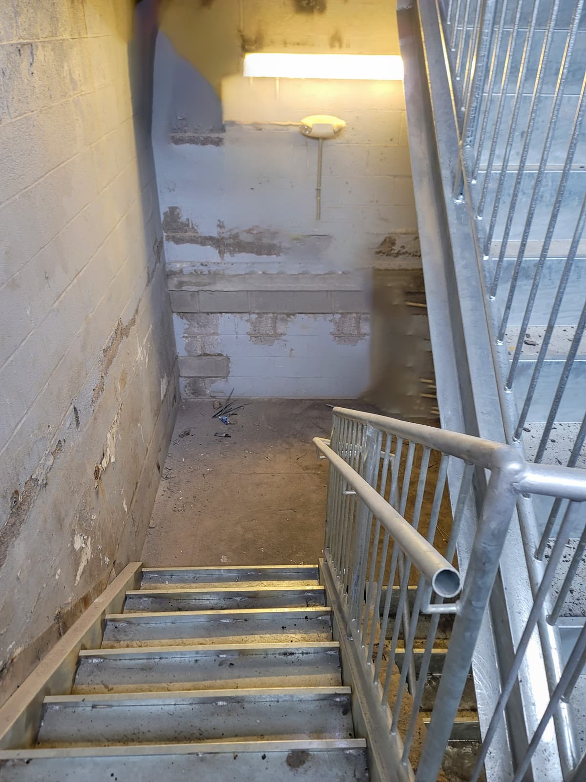 Finishing Options for Indoor Metal Stairs: Paint, Powder Coat, or Clear Seal?